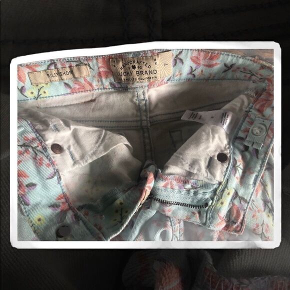 Luck Brand Riley Floral frayed shorts 7 - Picture 4 of 5